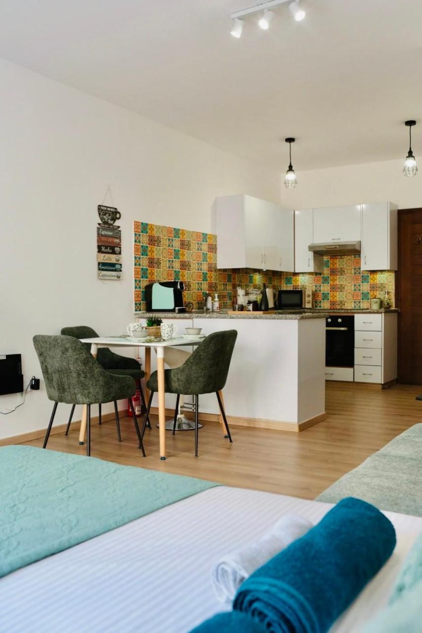 Apartment Cozy With Pool,great For Couples & Families, Center