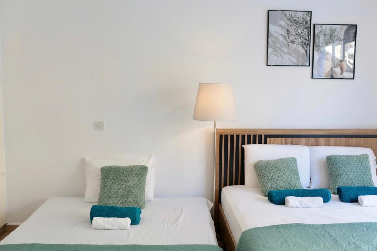 Apartment Cozy With Pool,great For Couples & Families, Center *